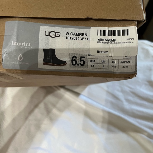 Ugg Camren Black Boots - Picture 11 of 11